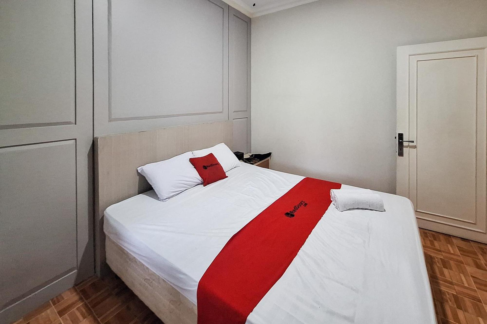 Reddoorz Resort At Tridaya Cisarua Puncak Exterior photo