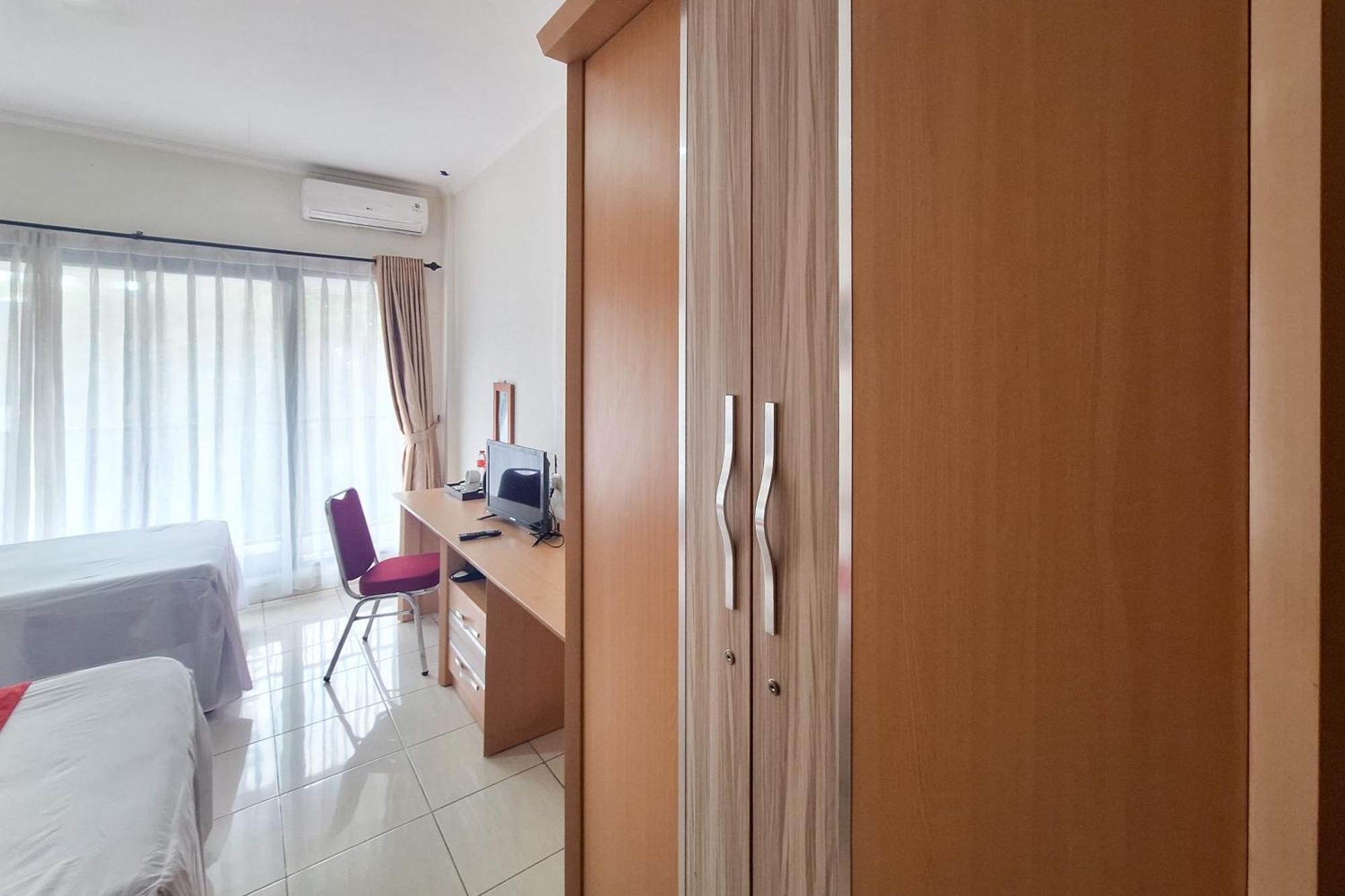 Reddoorz Resort At Tridaya Cisarua Puncak Exterior photo